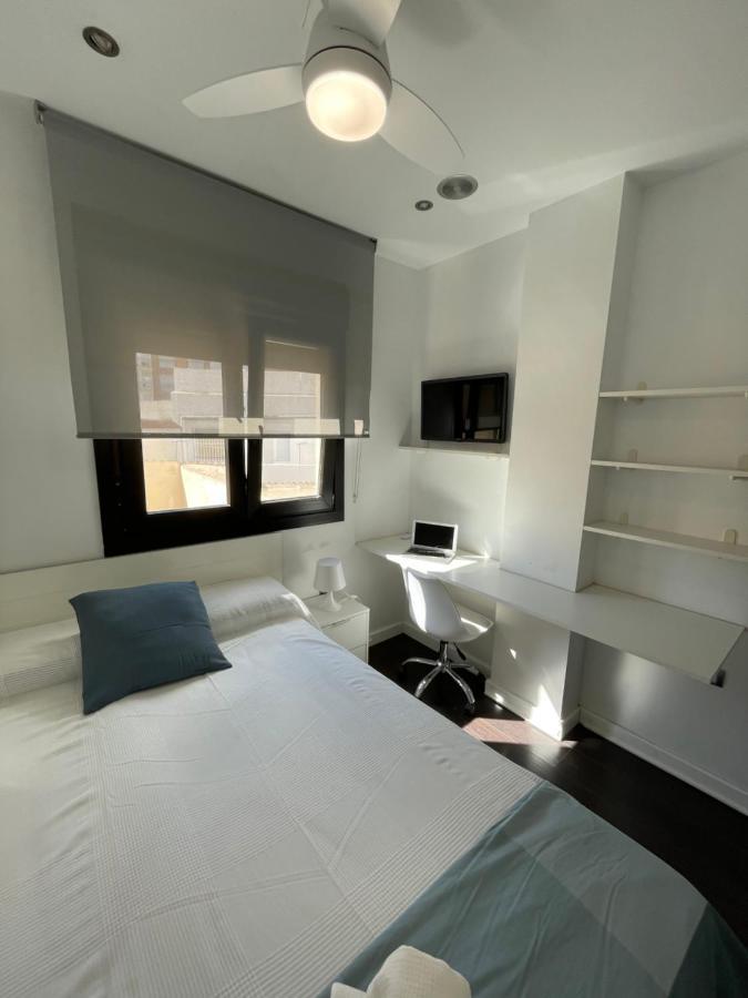 Moderno Apartamento Con Plaza De Garaje En Pleno Centro De アルメリア エクステリア 写真
