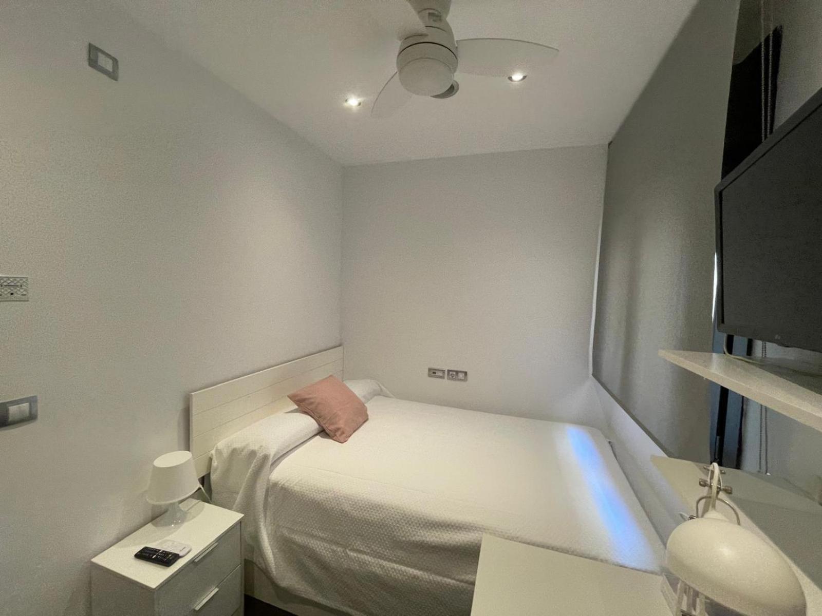 Moderno Apartamento Con Plaza De Garaje En Pleno Centro De アルメリア エクステリア 写真